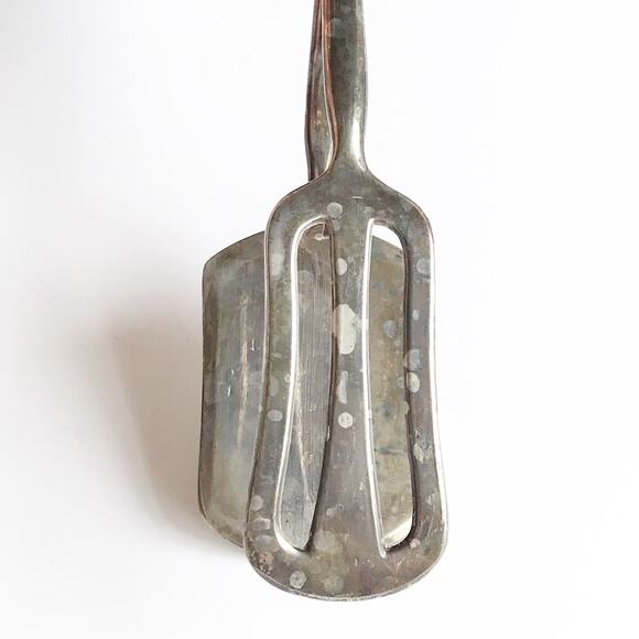 Vintage Silver Serving Scissors Serving Piece Flat Vegetable Tongs Holiday Gifts - Picture 6 of 12